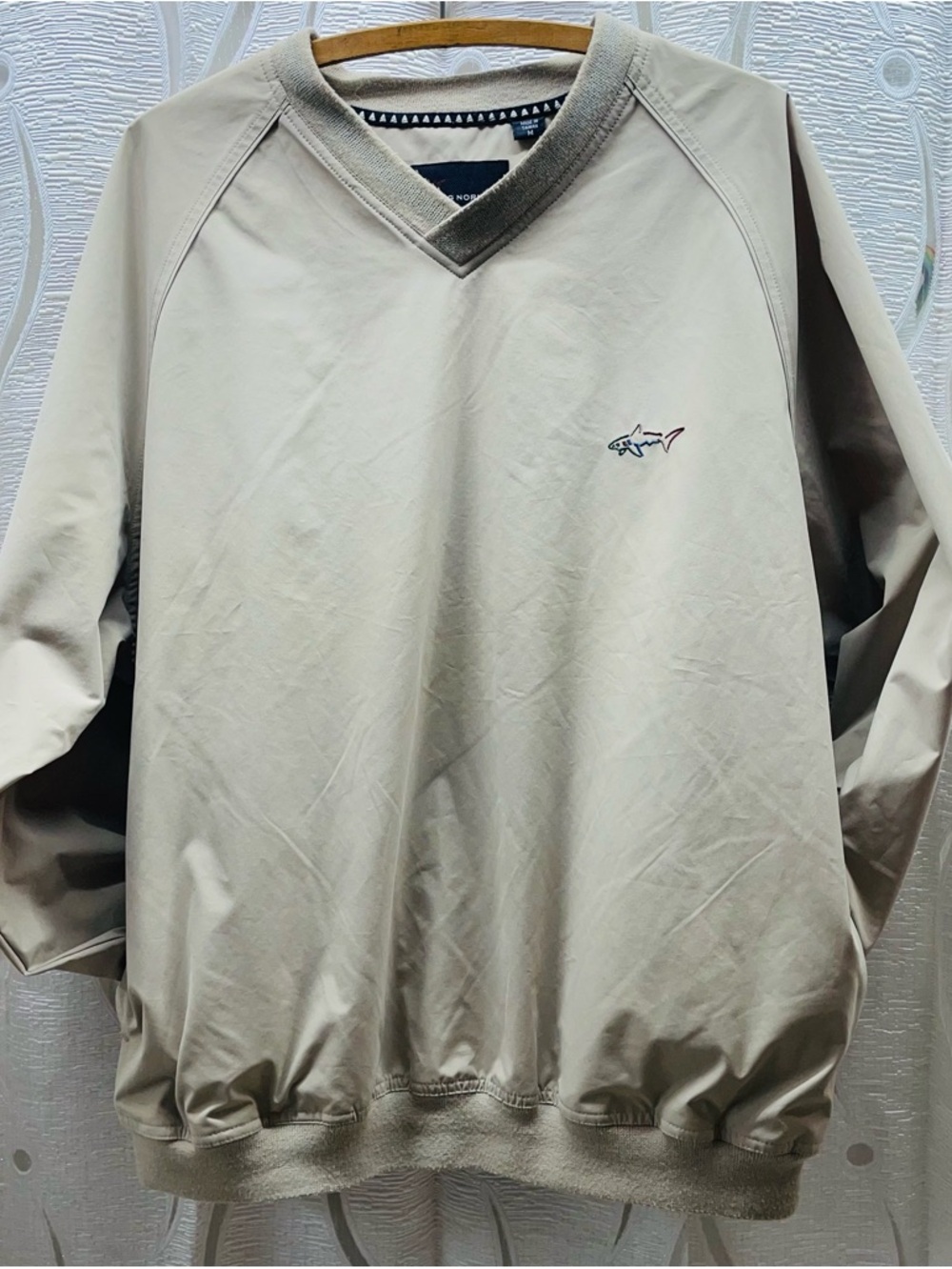 Greg Norman Windbreaker Pullover Mens Beige V-Neck‎ Golf Windshirt Excellent